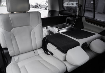 Подержанный автомобиль Lexus LX 2016 года (34 фото)