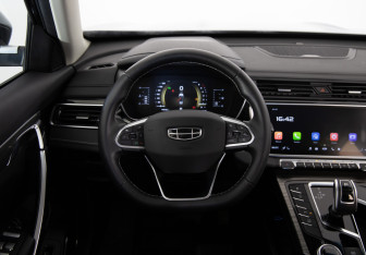 Подержанный автомобиль Geely Atlas Pro 2024 года (10 фото)