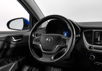 Подержанный автомобиль Hyundai Solaris Sedan 2017 года (15 фото)