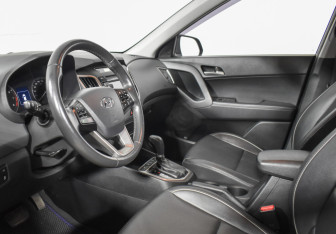Подержанный автомобиль Hyundai Creta 2017 года (9 фото)