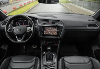 Подержанный автомобиль Volkswagen Tiguan 2021 года (13 фото)