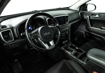Подержанный автомобиль Kia Sportage 2020 года (11 фото)