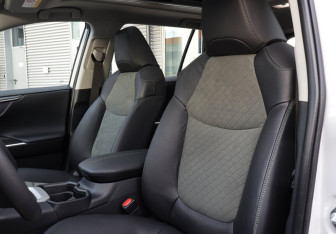 Новый Toyota RAV4 2025 (25 фото)