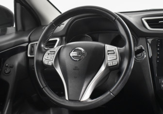 Подержанный автомобиль Nissan Qashqai 2017 года (15 фото)