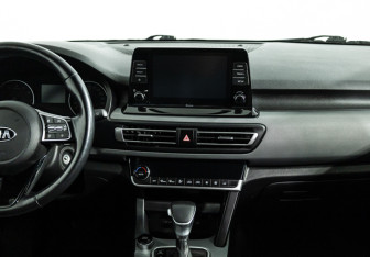 Подержанный автомобиль Kia Seltos 2020 года (14 фото)