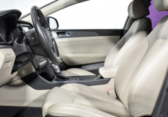 Подержанный автомобиль Hyundai Sonata 2018 года (10 фото)