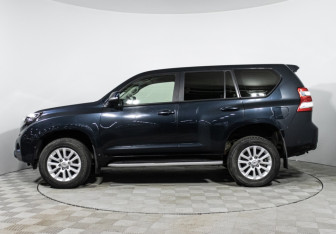 Подержанный автомобиль Toyota Land Cruiser Prado 2014 года (8 фото)