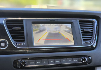 Подержанный автомобиль Kia Carnival 2018 года (22 фото)