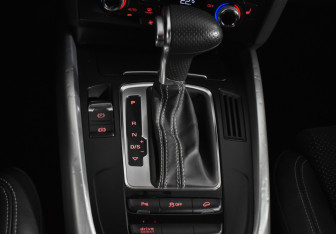 Подержанный автомобиль Audi Q5 2015 года (17 фото)