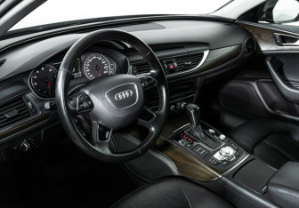 Подержанный автомобиль Audi A6 Sedan 2016 года (11 фото)