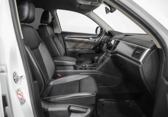 Подержанный автомобиль Volkswagen Teramont 2021 года (23 фото)