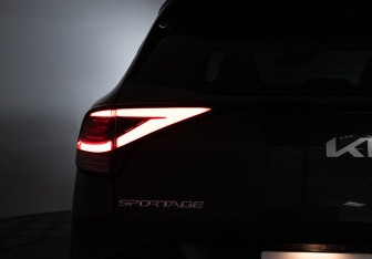 Подержанный автомобиль Kia Sportage 2025 года (28 фото)