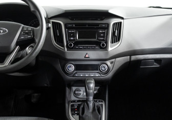 Подержанный автомобиль Hyundai Creta 2017 года (14 фото)