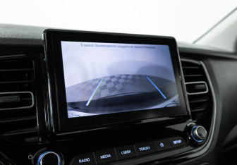 Подержанный автомобиль Hyundai Solaris Sedan 2022 года (15 фото)