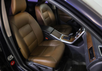 Подержанный автомобиль Volvo XC70 2015 года (26 фото)