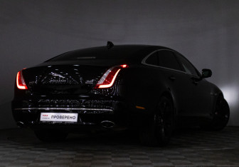 Подержанный автомобиль Jaguar XJ 2016 года (138 фото)