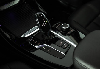 Подержанный автомобиль BMW X3 2018 года (17 фото)