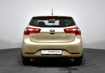 Подержанный автомобиль Kia Rio Hatchback 2014 года (6 фото)