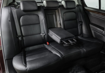 Подержанный автомобиль Skoda Superb Liftback 2014 года (23 фото)