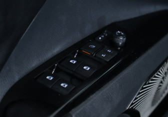 Подержанный автомобиль Toyota Camry Sedan 2019 года (14 фото)