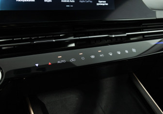 Подержанный автомобиль Omoda C5 2024 года (20 фото)