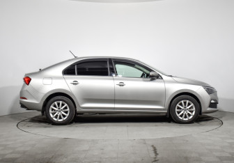 Подержанный автомобиль Skoda Rapid Liftback 2020 года (4 фото)