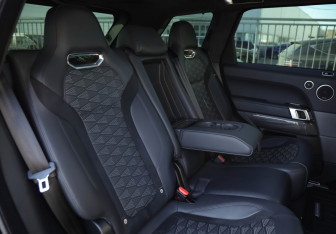 Подержанный автомобиль Land Rover Range Rover Sport 2021 года (14 фото)