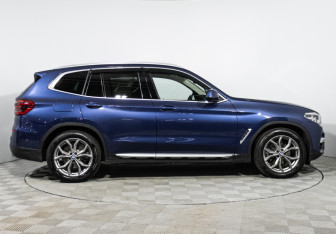 Подержанный автомобиль BMW X3 2019 года (3 фото)