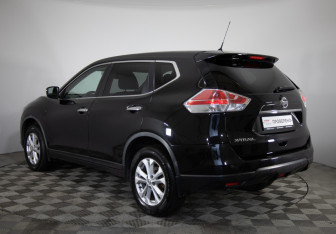 Подержанный автомобиль Nissan X-Trail 2015 года (7 фото)