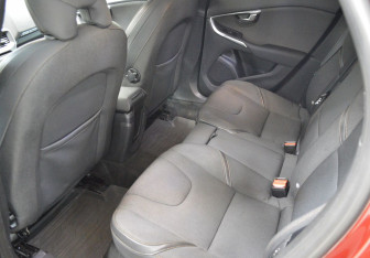 Подержанный автомобиль Volvo V40 Cross Country 2014 года (11 фото)