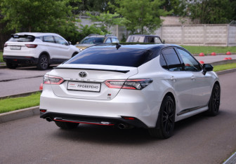 Подержанный автомобиль Toyota Camry Sedan 2021 года (6 фото)