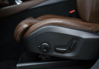 Подержанный автомобиль Volvo XC90 2019 года (28 фото)