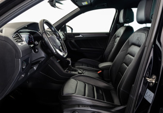 Подержанный автомобиль Volkswagen Tiguan 2021 года (22 фото)