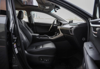 Подержанный автомобиль Lexus NX 2015 года (30 фото)