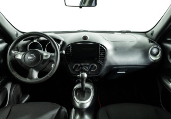 Подержанный автомобиль Nissan Juke 2014 года (13 фото)