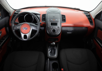 Подержанный автомобиль Kia Soul 2012 года (9 фото)