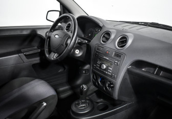 Подержанный автомобиль Ford Fusion 2007 года (13 фото)