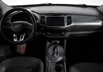 Подержанный автомобиль Kia Sportage 2012 года (11 фото)