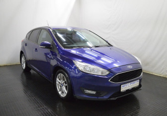 Подержанный автомобиль Ford Focus Hatchback 2016 года (3 фото)