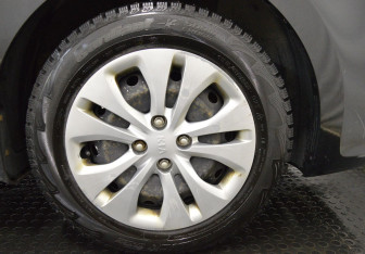 Подержанный автомобиль Kia Rio Sedan 2018 года (9 фото)