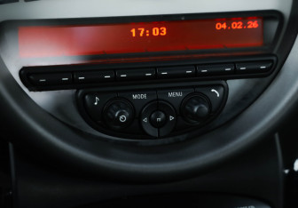 Подержанный автомобиль MINI Countryman 2011 года (16 фото)