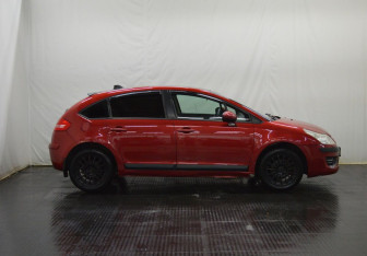 Подержанный автомобиль Citroen C4 Hatchback 2009 года (4 фото)