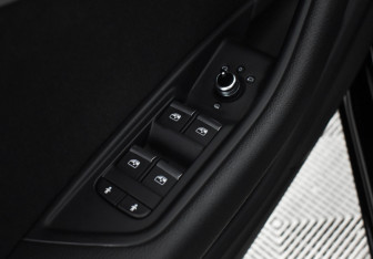 Подержанный автомобиль Audi A4 Wagon 2019 года (10 фото)