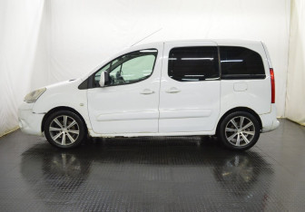 Подержанный автомобиль Citroen Berlingo 2012 года (8 фото)