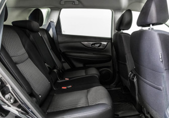 Подержанный автомобиль Nissan X-Trail 2018 года (20 фото)