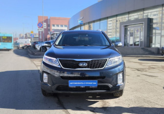 Подержанный автомобиль Kia Sorento 2017 года (2 фото)
