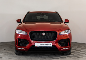 Подержанный автомобиль Jaguar F-Pace 2017 года (3 фото)