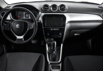 Подержанный автомобиль Suzuki Vitara 2018 года (14 фото)