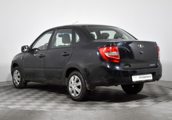 Подержанный автомобиль LADA (ВАЗ) Granta Sedan 2013 года (7 фото)