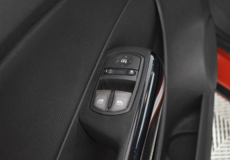 Подержанный автомобиль Opel Corsa 2009 года (17 фото)